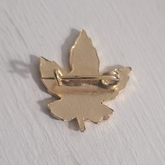 🇨🇦 Niagara Falls Ontario Canada Vintage Lapel Pin - Canadian Maple Leaf - Picture 4 of 4